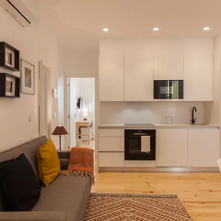 Апартаменты Flh Alcantara Elegant Charm With Balcony