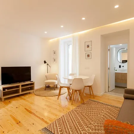 Flh Alcantara Elegant Charm With Balcony Лиссабон