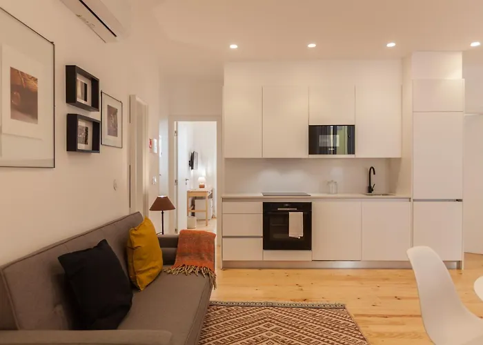 Apartment Flh Alcantara Elegant Charm With Balcony