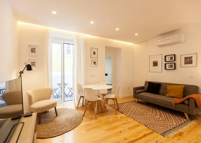 Flh Alcantara Elegant Charm With Balcony * Lissabon