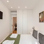 Flh Alcântara Elegant Charm With Balcony